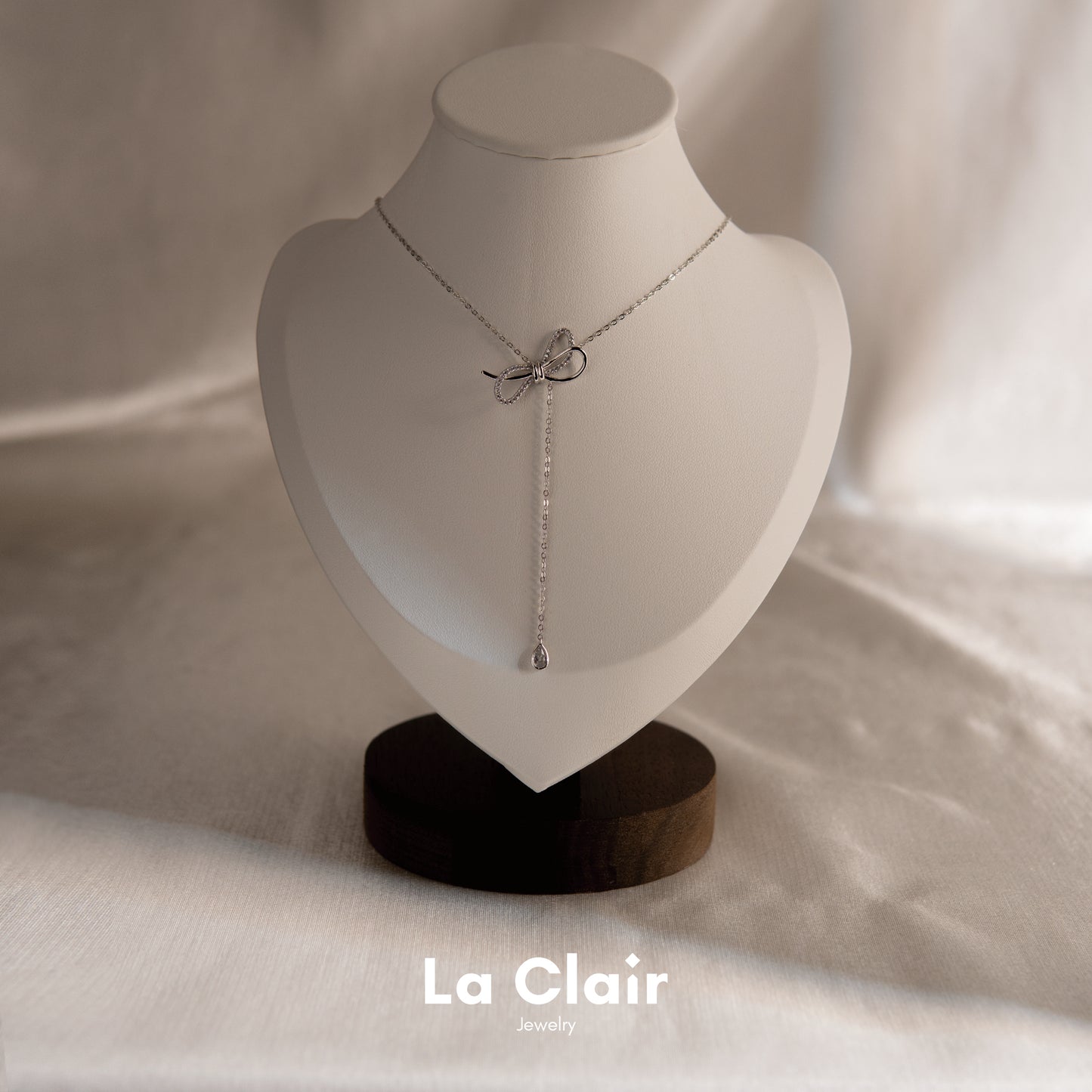Glistening Bow Knot Necklace_3