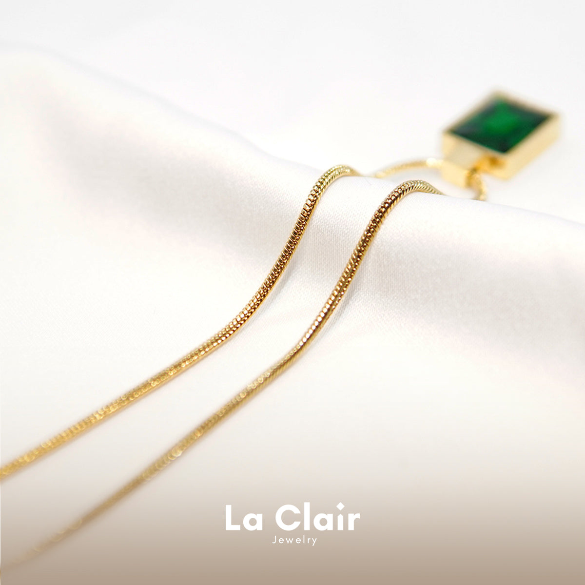 Green Rectangular Necklace