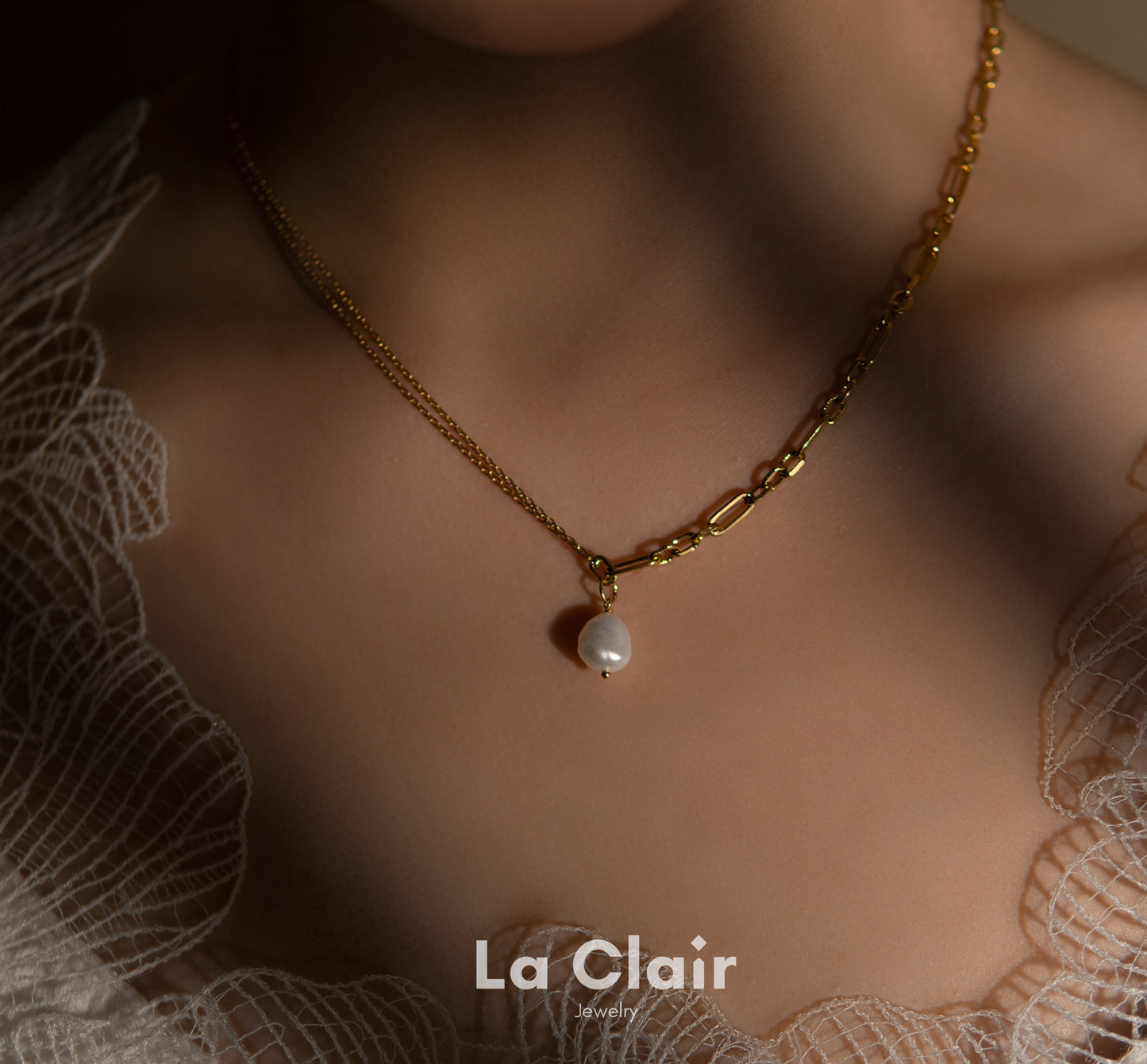 Minimalist Freshwater Pearl Necklace