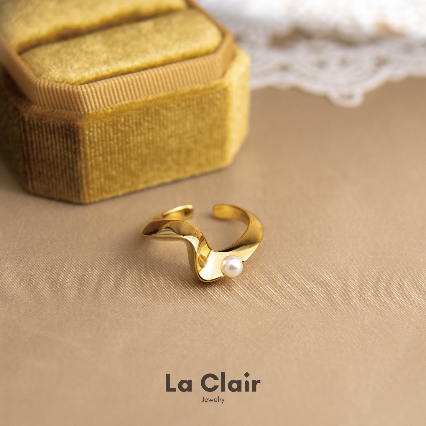 Wave-crest Pearl Ring
