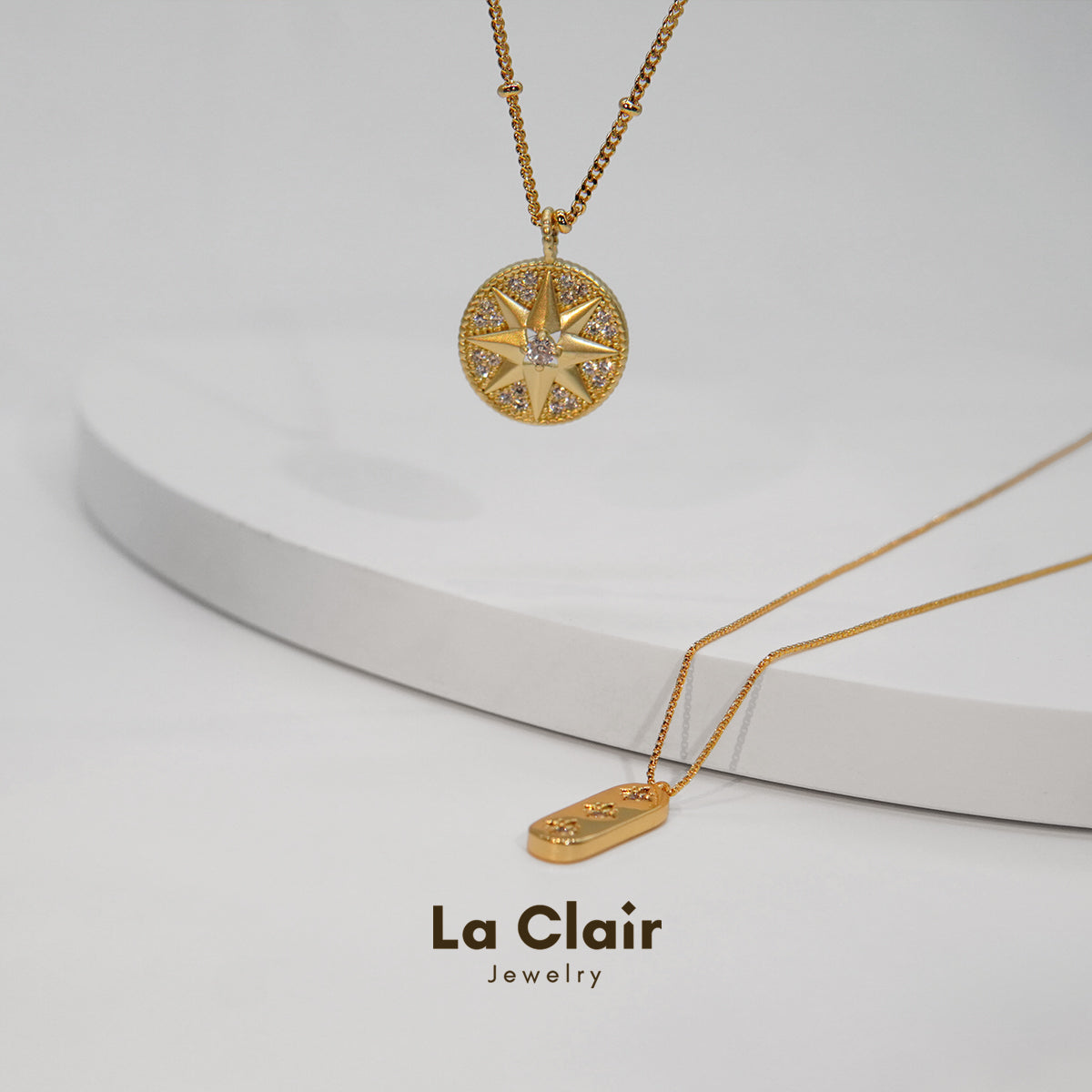 Eight Pointed Star Gold Shiny Necklace