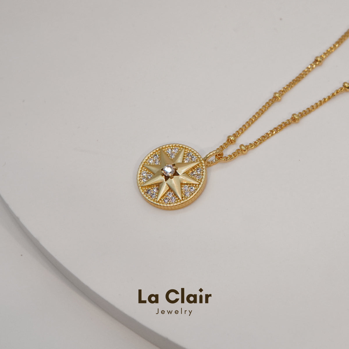 Eight Pointed Star Gold Shiny Necklace