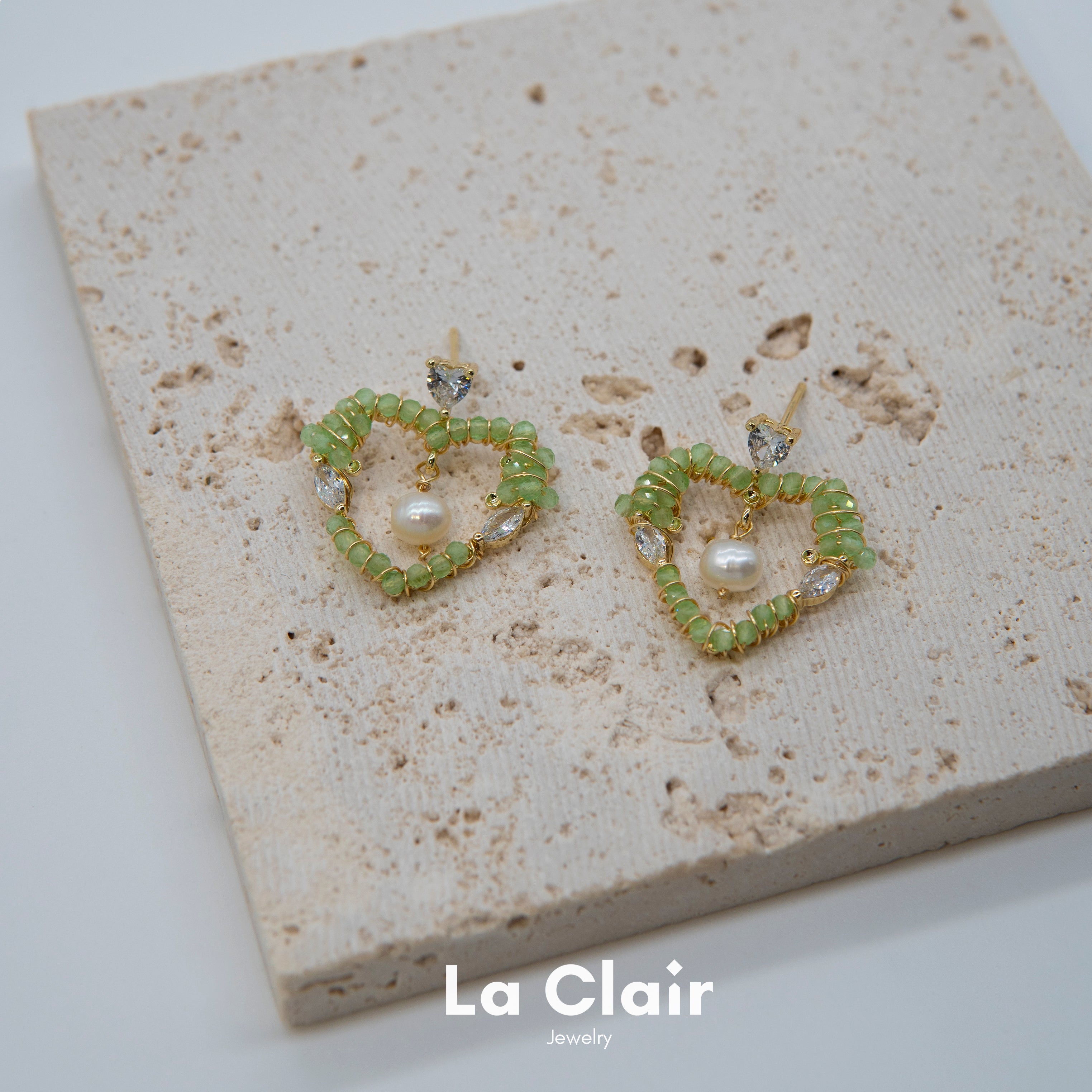 Enchanting Emerald Love Pearl Earrings_1