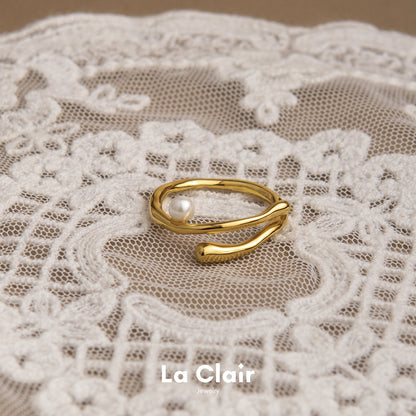 Golden Serenity Pearl Crossover Ring_1