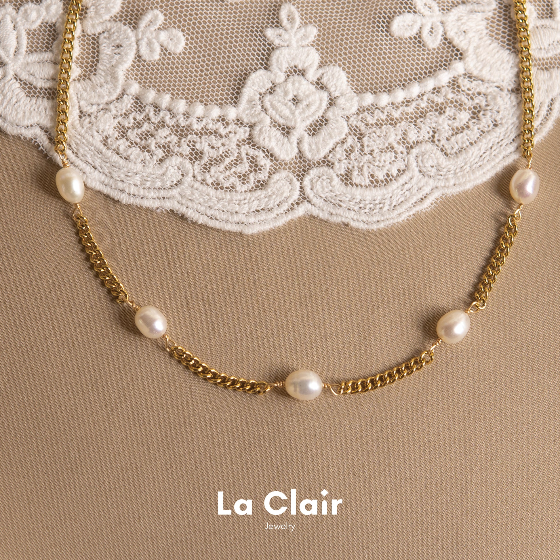 Minimalist Elegance Pearl Chocker_5