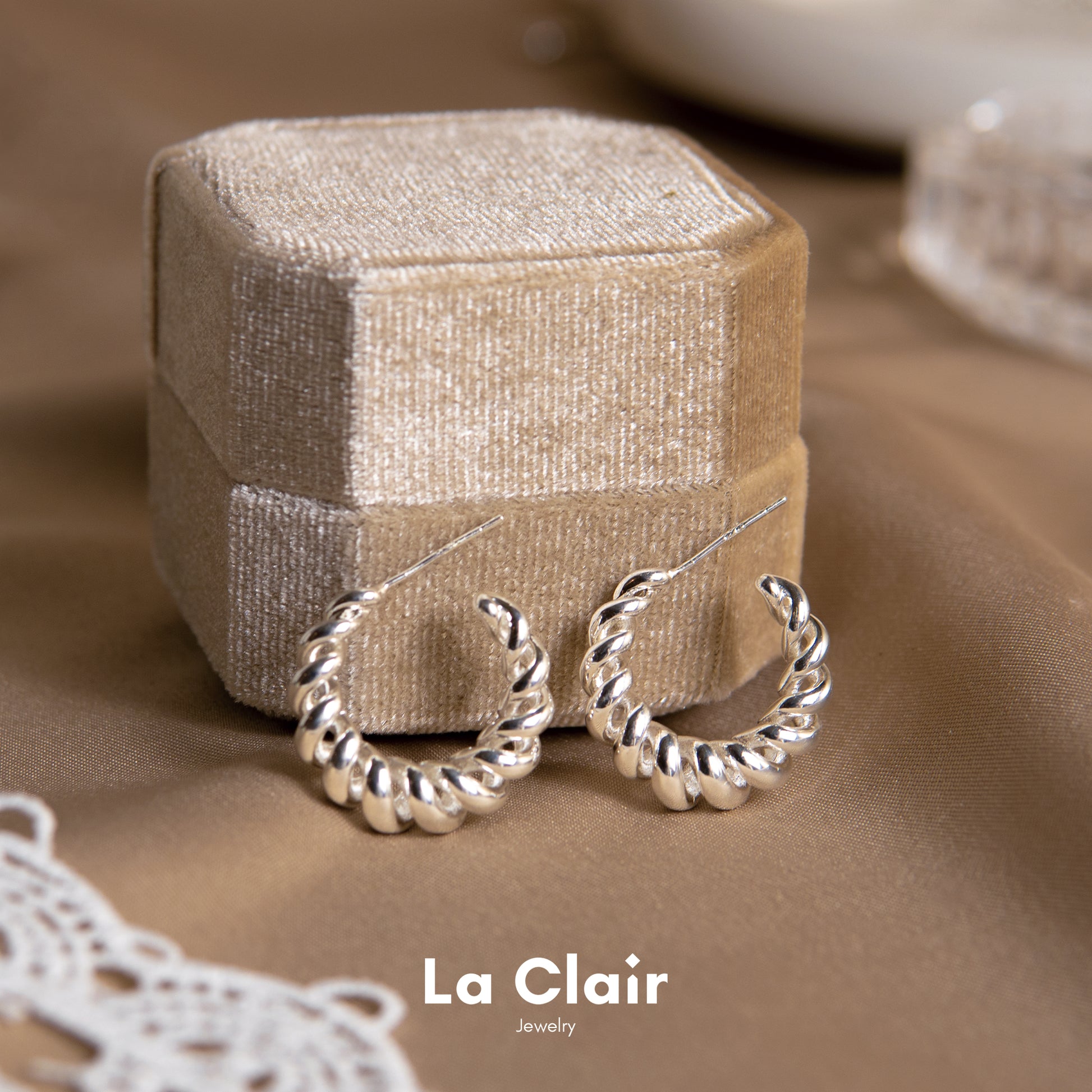Silver Croissant Hoop Earrings_1