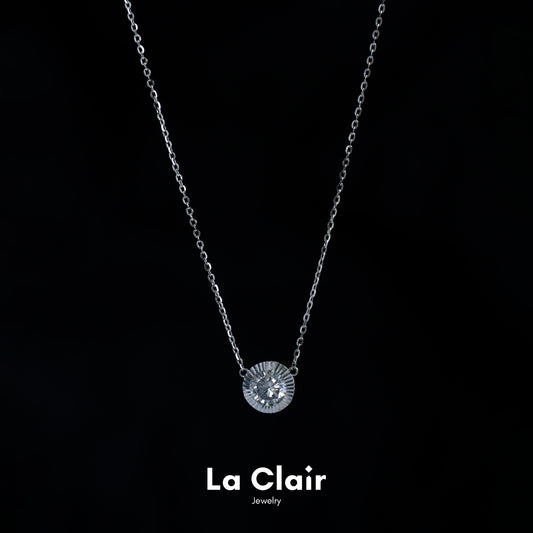 Silver Sparkling Zircon Disc Necklace_4