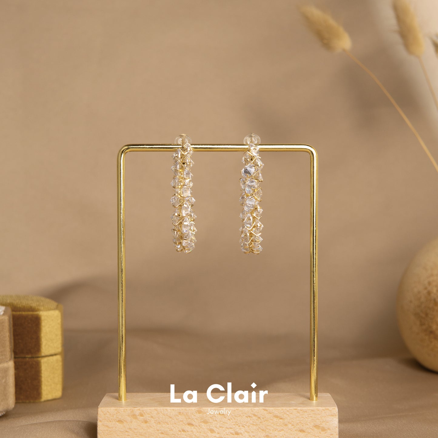 Sparkling Crystal Hoop Earrings_1