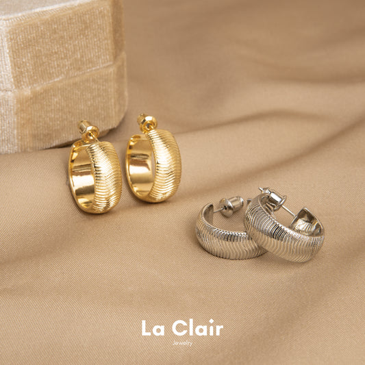 Wide Striped Engraved Hoop Earrings_6