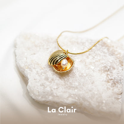Open and Closed Shell Necklace