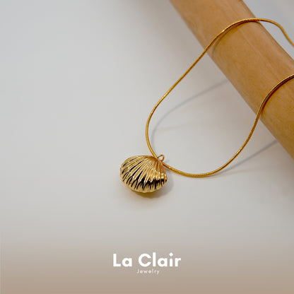 Open and Closed Shell Necklace