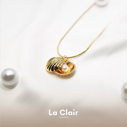 Open and Closed Shell Necklace